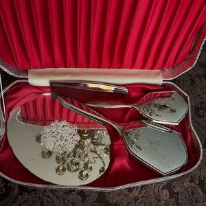 Vintage Vanity Dresser 4 Piece Set Includes Original Box-GREAT SHAPE